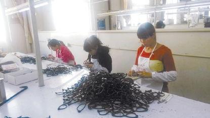 杜桥眼镜如何逆势突围 从单一产品到办公用品生态布局